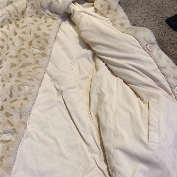 Reversible Cream suede  Fur Lined Coat - Picture 6 of 8